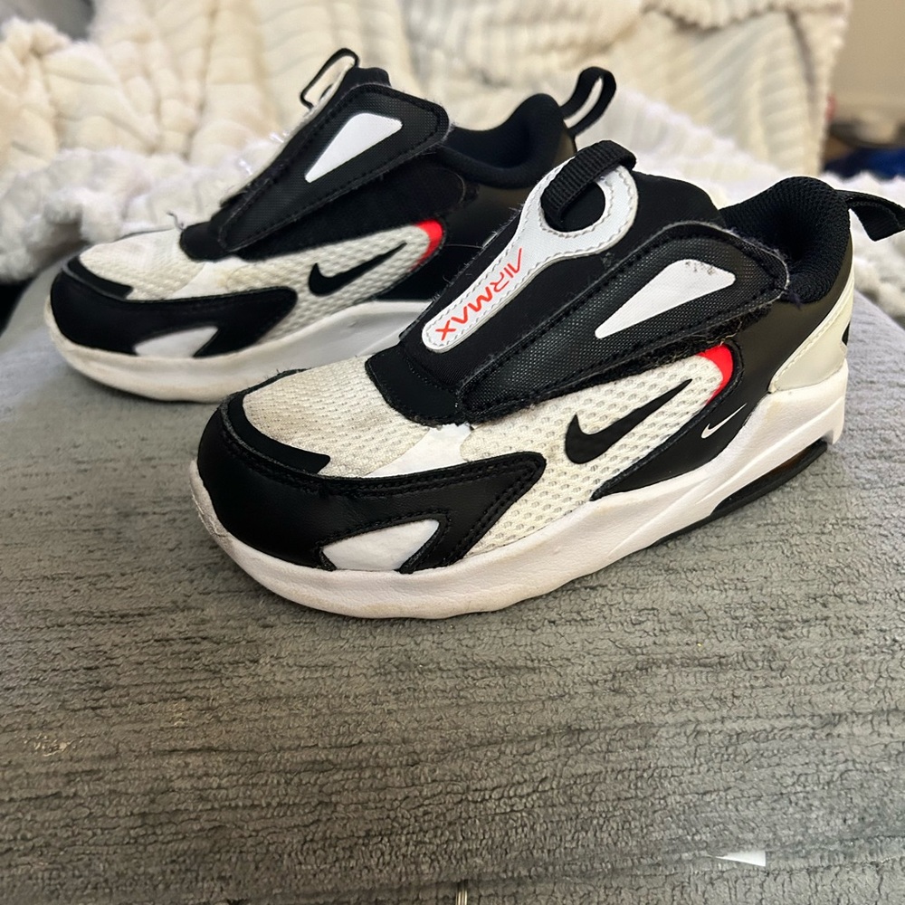 Nike air max bolt toddler size 10